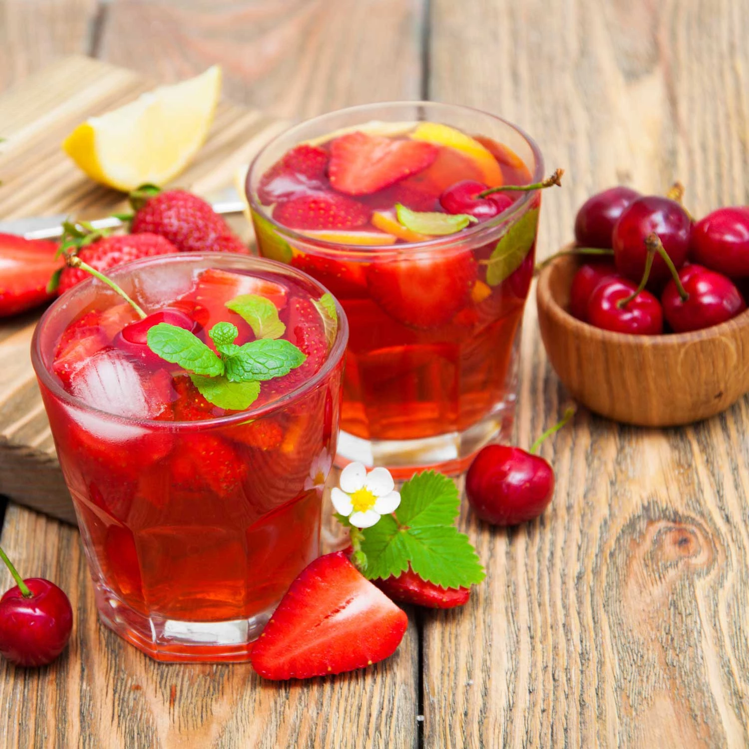 Concentrat de băutură răcoritoare căpșuni-cireșe 1kg = 6l - imagine 6